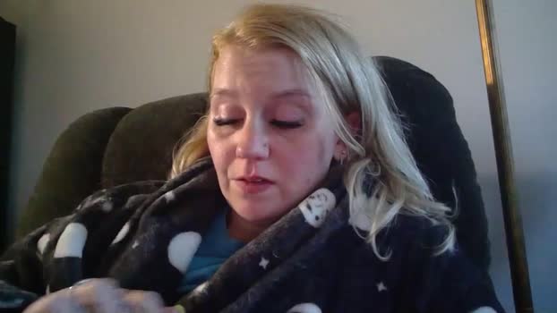 emmyxoxo82  25-05-2023 sexykitty Couples