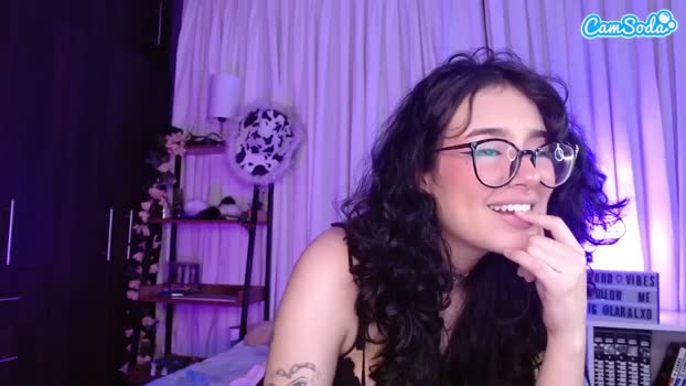 laralittle CamSoda 28-05-2023 suckcock Females
