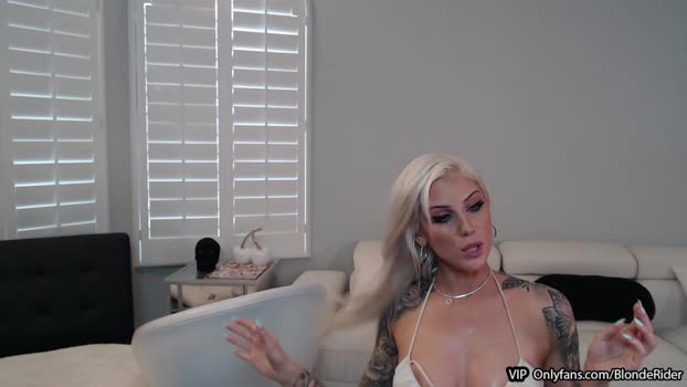blonde_riderxxx  31-05-2023 orgasm Females