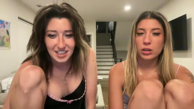 sluttylilsister  07-06-2023 show Females