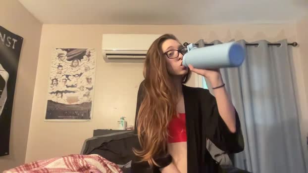 barelylegalbabygurl  17-06-2023 kissing Couples