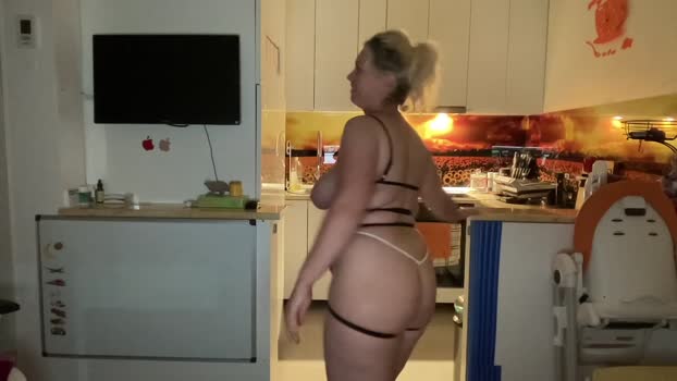kiradivine  17-06-2023 sex Females