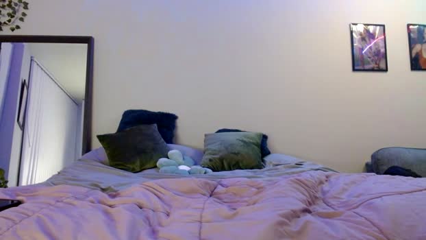 peachyyvirgo  17-06-2023 Topless Females