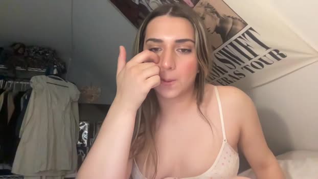 urlittlekittylana  20-06-2023 sexy Females