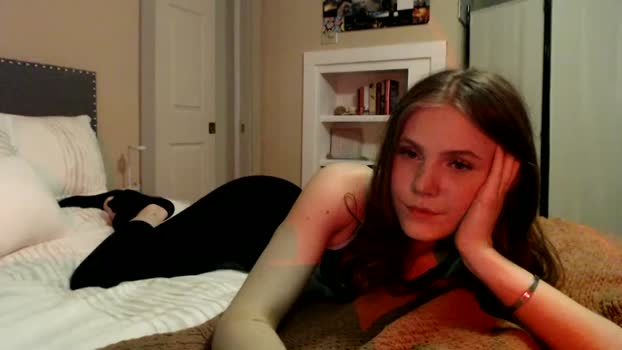 emilytaylorxo  22-06-2023 tits Females