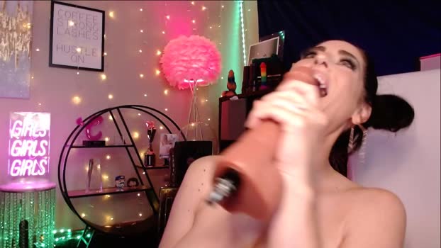 milf_lacey  26-06-2023 suck Females