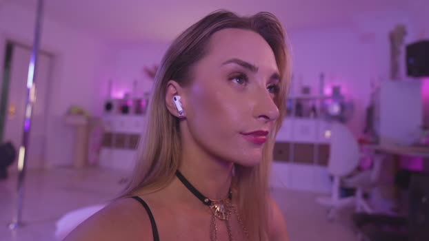 hannahjames710  01-07-2023 tits Females