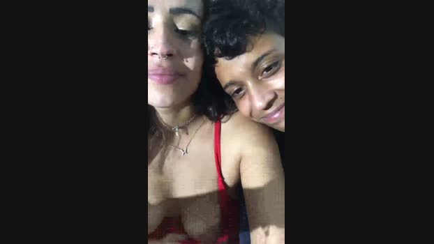 TransguyCisgirl  13-07-2023 kissing Females