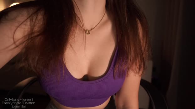 ms_seductive  15-07-2023 kissing Females