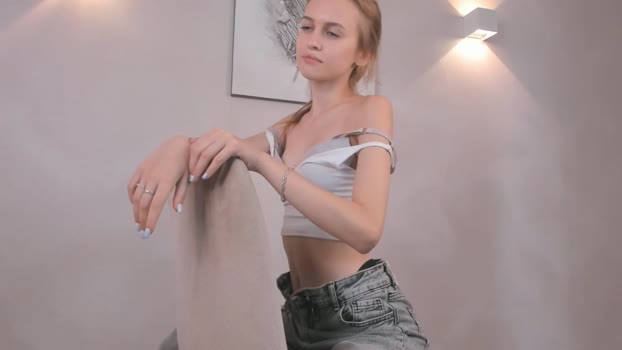 darling_dreamer  17-07-2023 spank Females