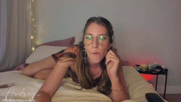 audrey_  19-07-2023 tits Females