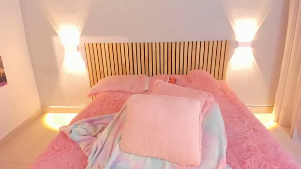 little_effy18  19-07-2023 sexyfeet Females
