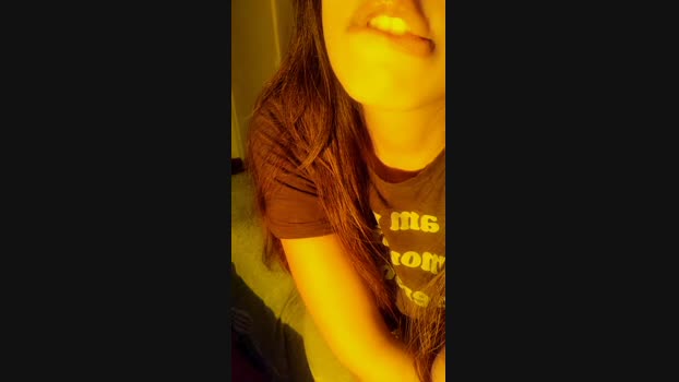 Aloneathome22  29-07-2023 lick Females