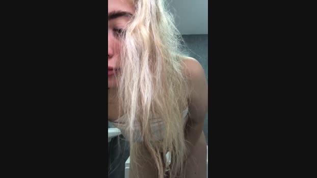 Lozbabes  02-08-2023 fingering Females