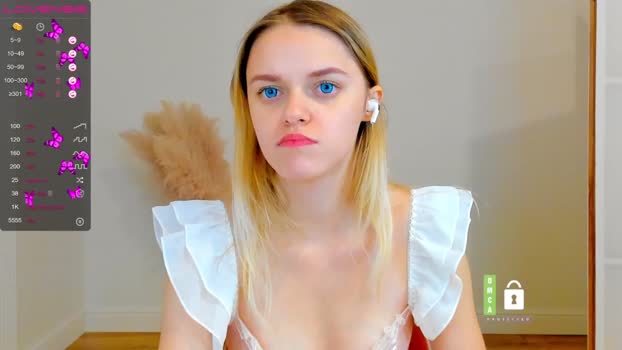 lady_bellaa  04-08-2023 prettyface Females