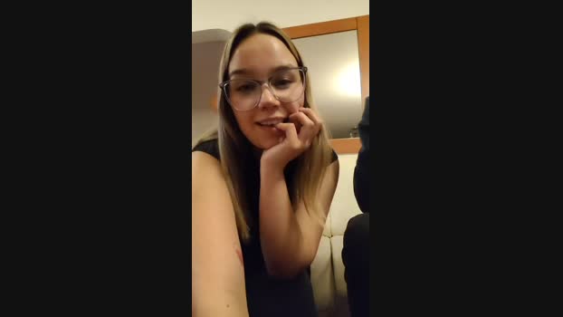 vaaaluuu  04-08-2023 blowjob Females