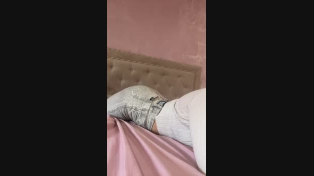 S4703  05-08-2023 sexyfeet Females