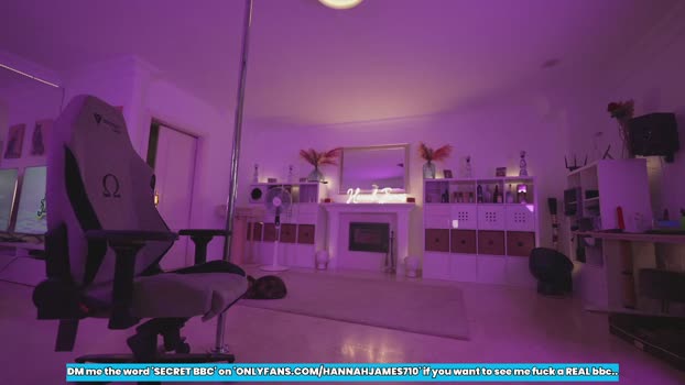 hannahjames710  05-08-2023 show Females