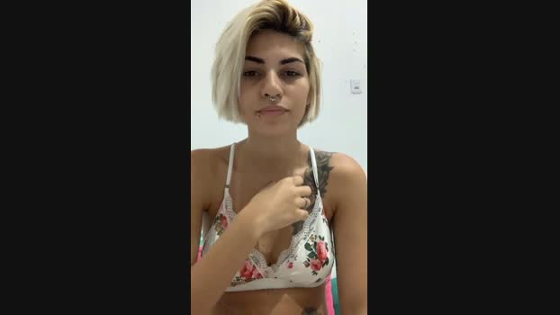 _Lyvia  06-08-2023 spanking Females
