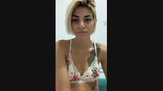 _Lyvia  06-08-2023 blowjob Females