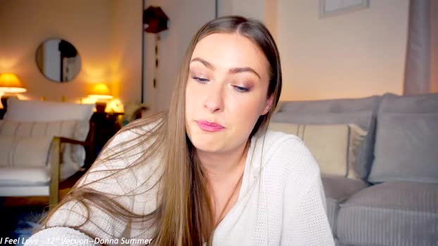 x_lily_x  08-08-2023 suckcock Females