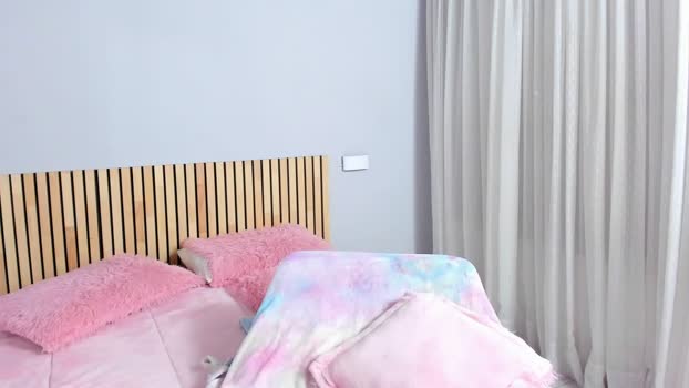 little_effy18  09-08-2023 sex Females