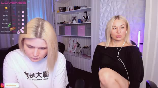 hottyblonds  11-08-2023 horny Couples