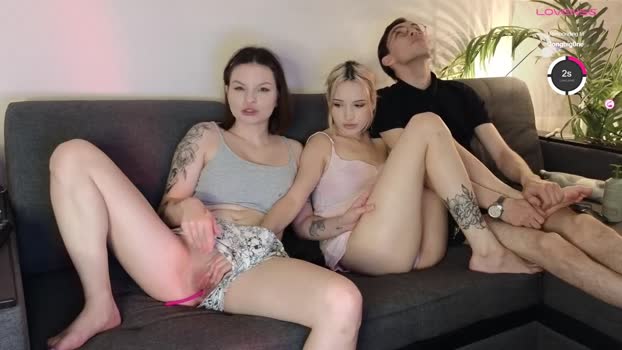 maybe_threesome_  16-08-2023 fingering Couples