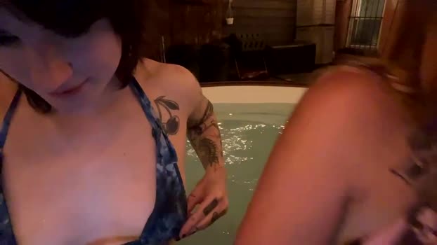 aynmarie  19-08-2023 spanking Females