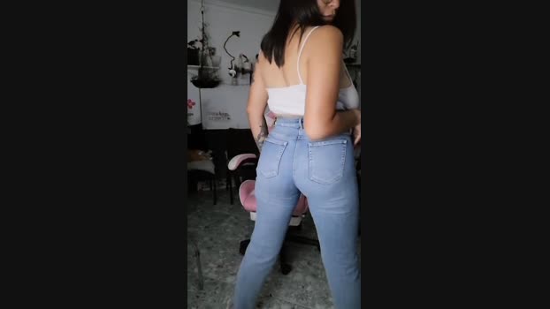 CrazyMom69  03-09-2023 sexygirl Females
