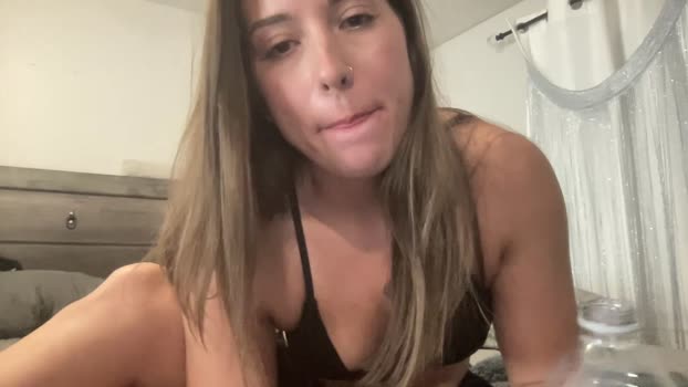 xoxomistie10210  18-09-2023 analtoy Couples