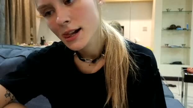 ellie_mcqueen  23-09-2023 lick Couples