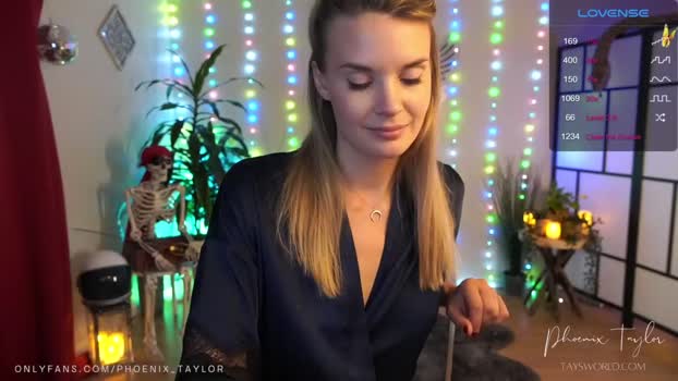 phoenix_taylor  25-09-2023 Porn Females