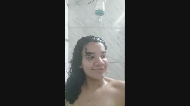 Meganzinha  27-09-2023 hot Females