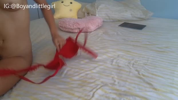 sexyandlittlegirl  29-09-2023 boobs Couples