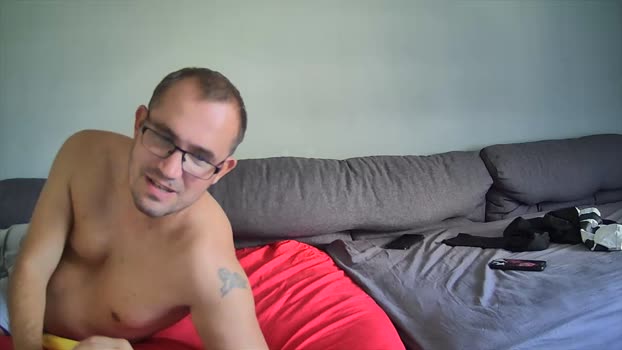 Couple_2_sex  10-10-2023 sexyfeet Females