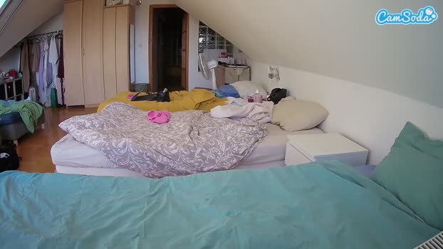 voyeurcam-julmodels-bed-3