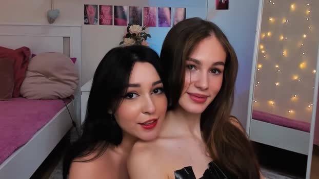 chloe_catherine_mykers  13-10-2023 Show Couples