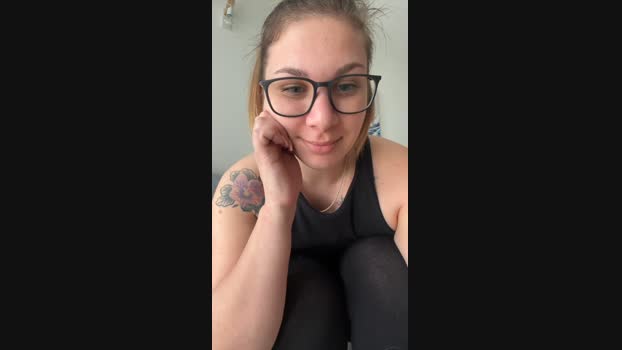 Princess_Vio  15-10-2023 kissing Females