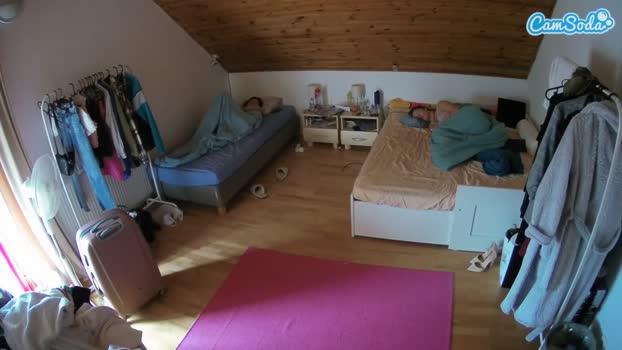 voyeurcam-julmodels-whitebed-1 CamSoda 15-10-2023 lush Females