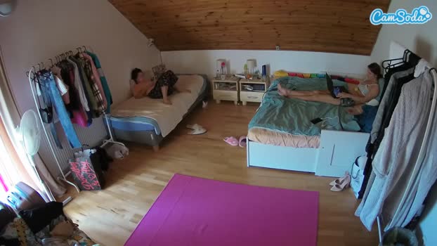 voyeurcam-julmodels-whitebed-1 CamSoda 14-10-2023 tits Females