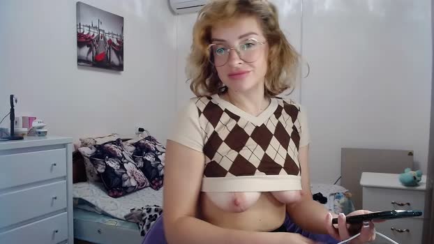 Trish_smile  16-10-2023 analsex Females