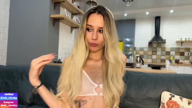 mia_cloudy  15-10-2023 ass Couples