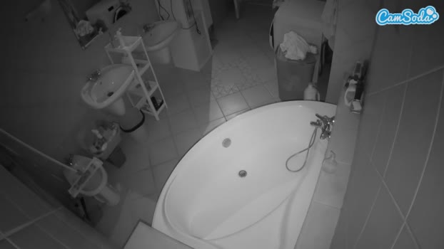 voyeurcam-julmodels-bath-1st-1 CamSoda 15-10-2023 Wet Females