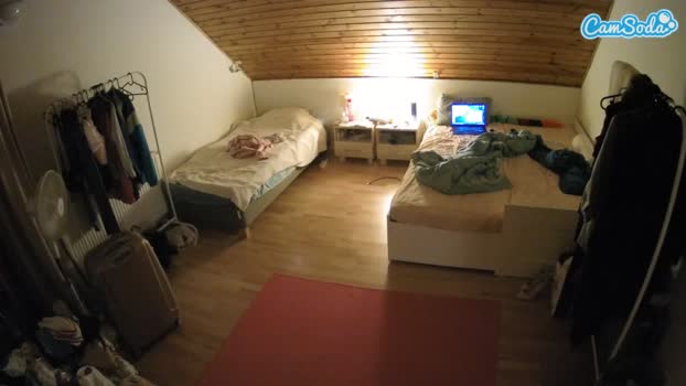 voyeurcam-julmodels-whitebed-1 CamSoda 15-10-2023 XXX Females