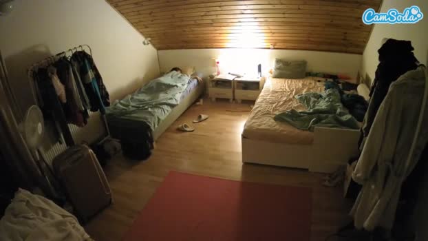 voyeurcam-julmodels-whitebed-1 CamSoda 15-10-2023 sexygirl Females