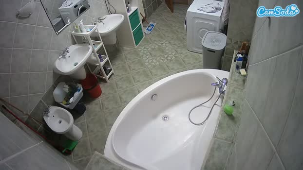 voyeurcam-julmodels-bath-1st-1 CamSoda 16-10-2023 Naked Females