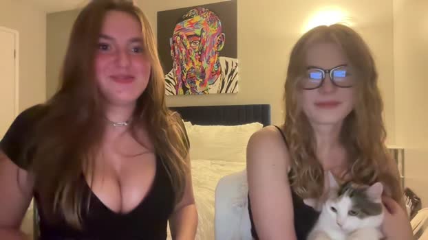 emilytaylorxo  18-10-2023 kissing Couples