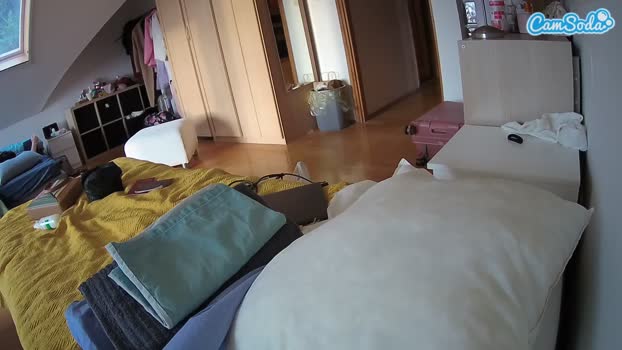 voyeurcam-julmodels-bed-1