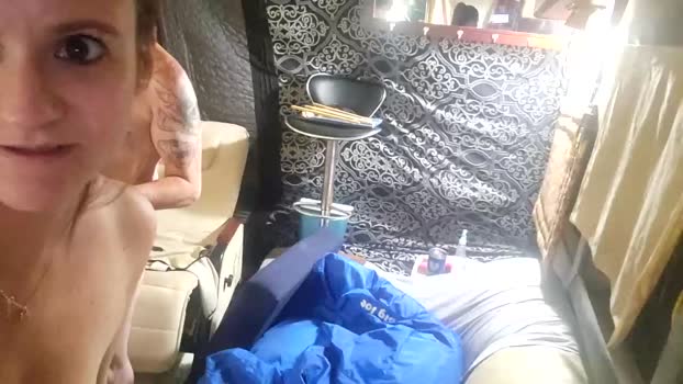kickrocksblowbubbles420  20-10-2023 blowjob Couples